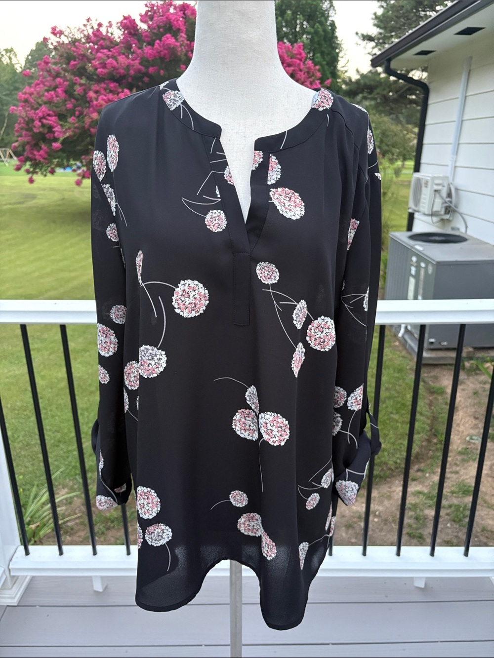 Daniel Rainn Koda Floral Dandelion Print Tunic Top